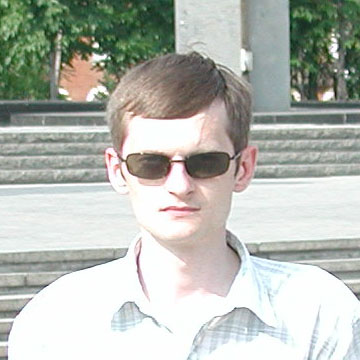Это Я ;-)
Донецк, Площадь Ленина, 3/07/2003